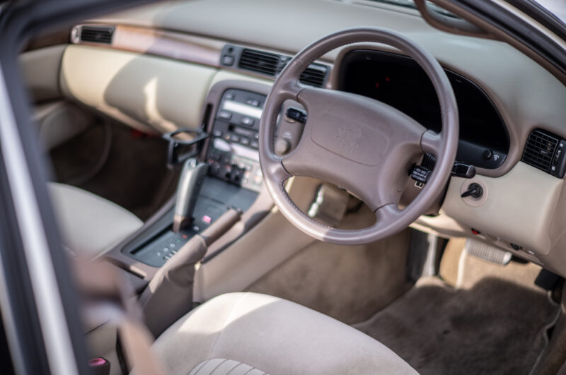 トヨタ・ソアラ2.5GT-T（1994）五感で感じる高級車の定義
