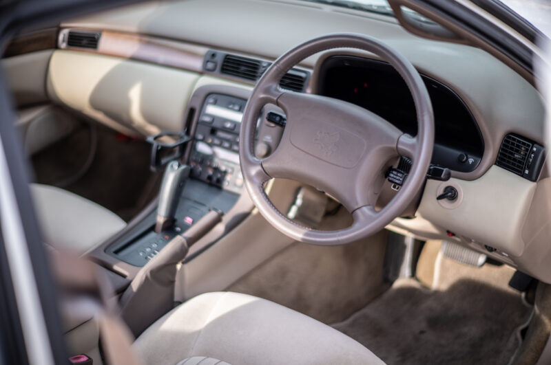 トヨタ・ソアラ2.5GT-T（1994）五感で感じる高級車の定義