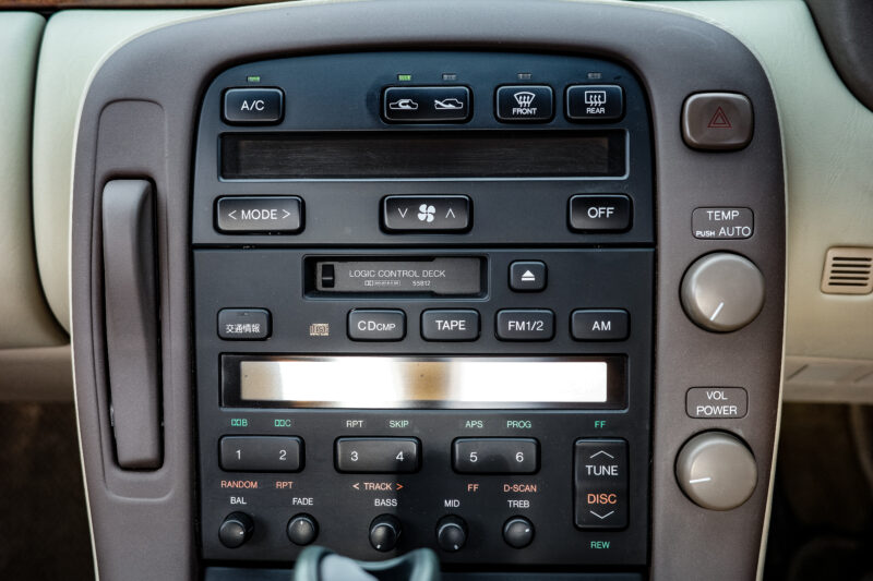 トヨタ・ソアラ2.5GT-T（1994）五感で感じる高級車の定義