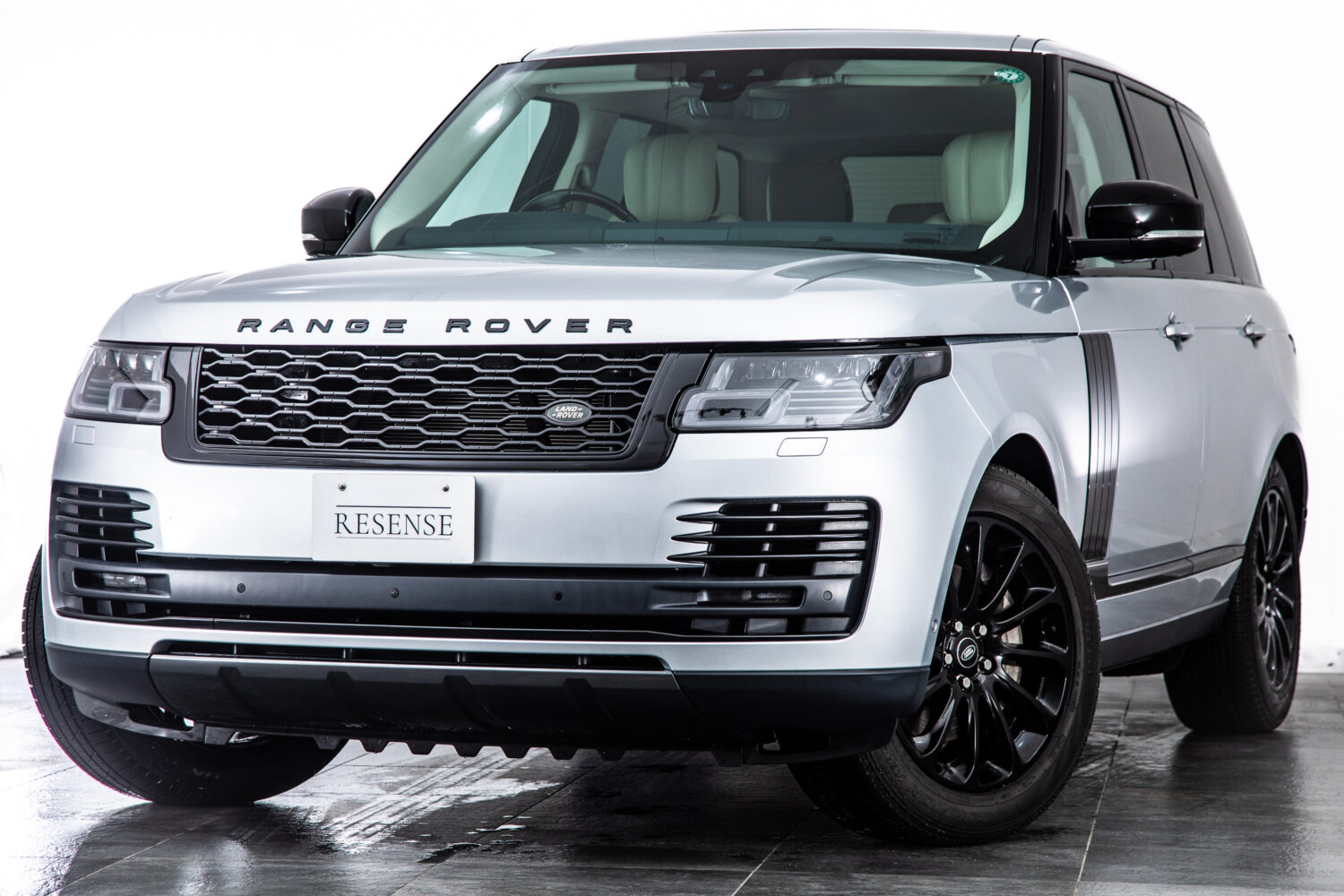 レンジローバーヴォーグ (3.0リッター/340ps) 4WD　レザーシート