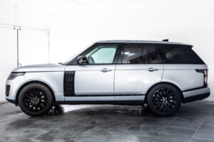 レンジローバーヴォーグ (3.0リッター/340ps) 4WD　レザーシート