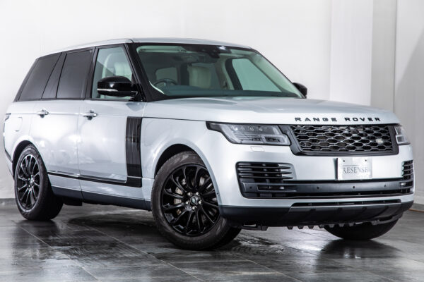 レンジローバーヴォーグ (3.0リッター/340ps) 4WD レザーシート