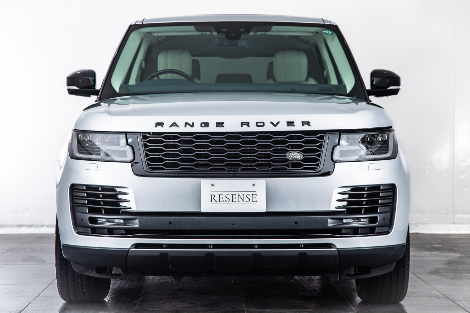 レンジローバーヴォーグ (3.0リッター/340ps) 4WD　レザーシート