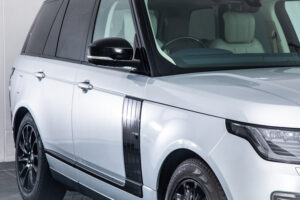 レンジローバーヴォーグ (3.0リッター/340ps) 4WD　レザーシート