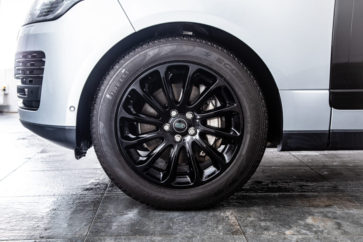 レンジローバーヴォーグ (3.0リッター/340ps) 4WD　レザーシート