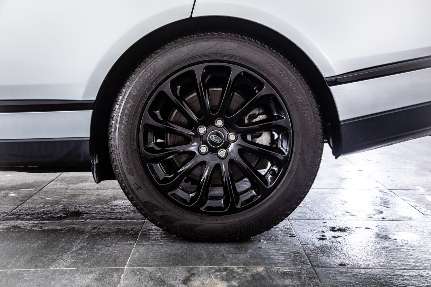 レンジローバーヴォーグ (3.0リッター/340ps) 4WD　レザーシート