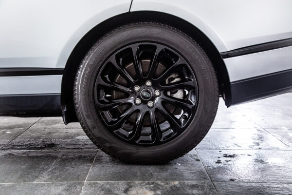 レンジローバーヴォーグ (3.0リッター/340ps) 4WD レザーシート