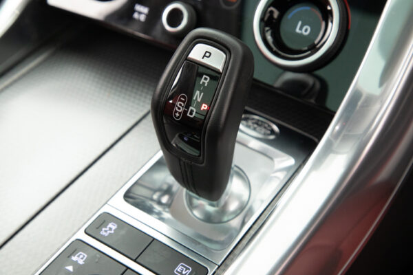 レンジローバースポーツHSE ダイナミック (PHEV)