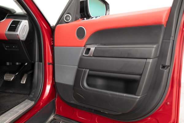 レンジローバースポーツHSE ダイナミック (PHEV)