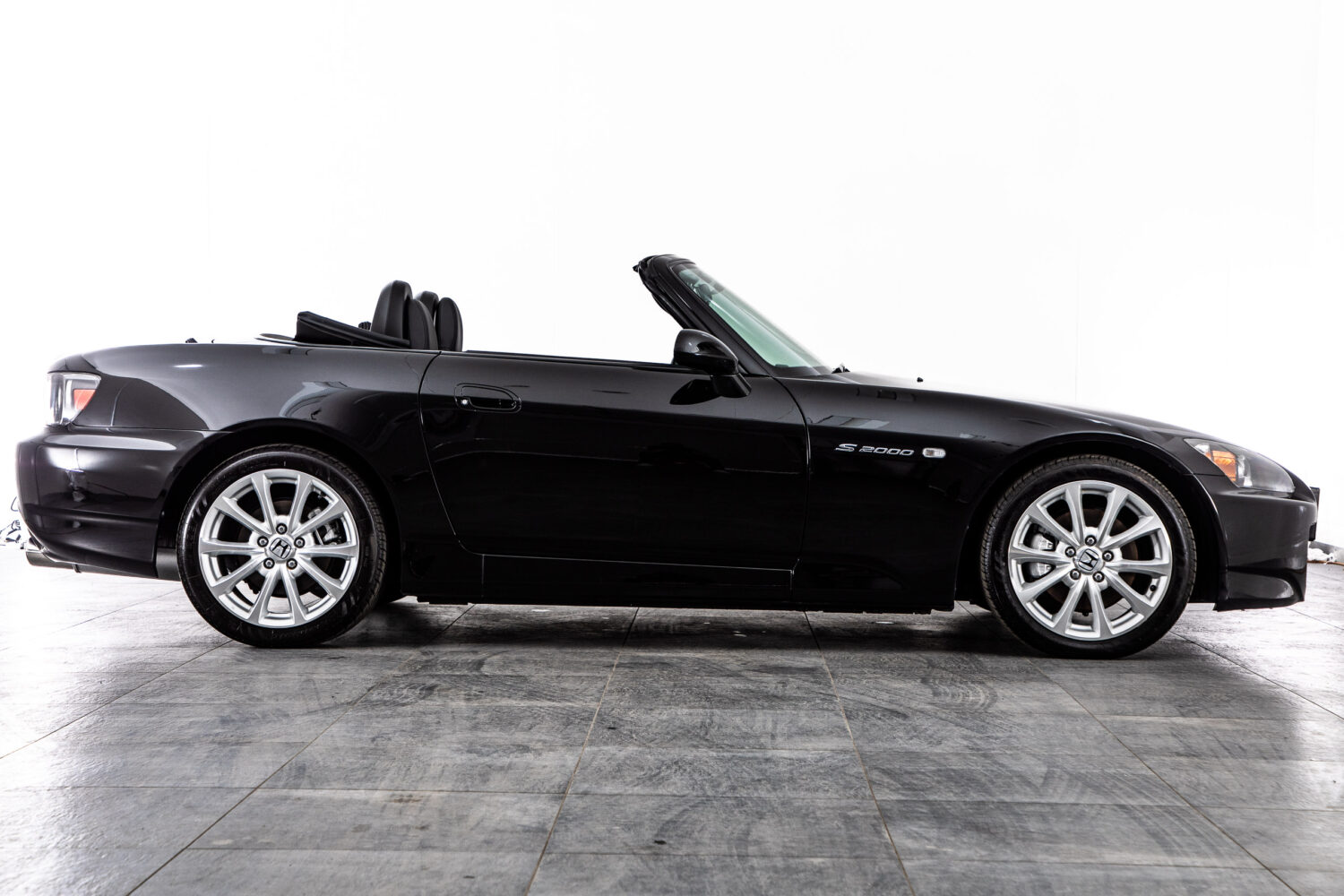 S2000