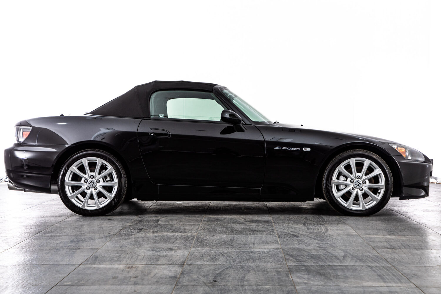 S2000