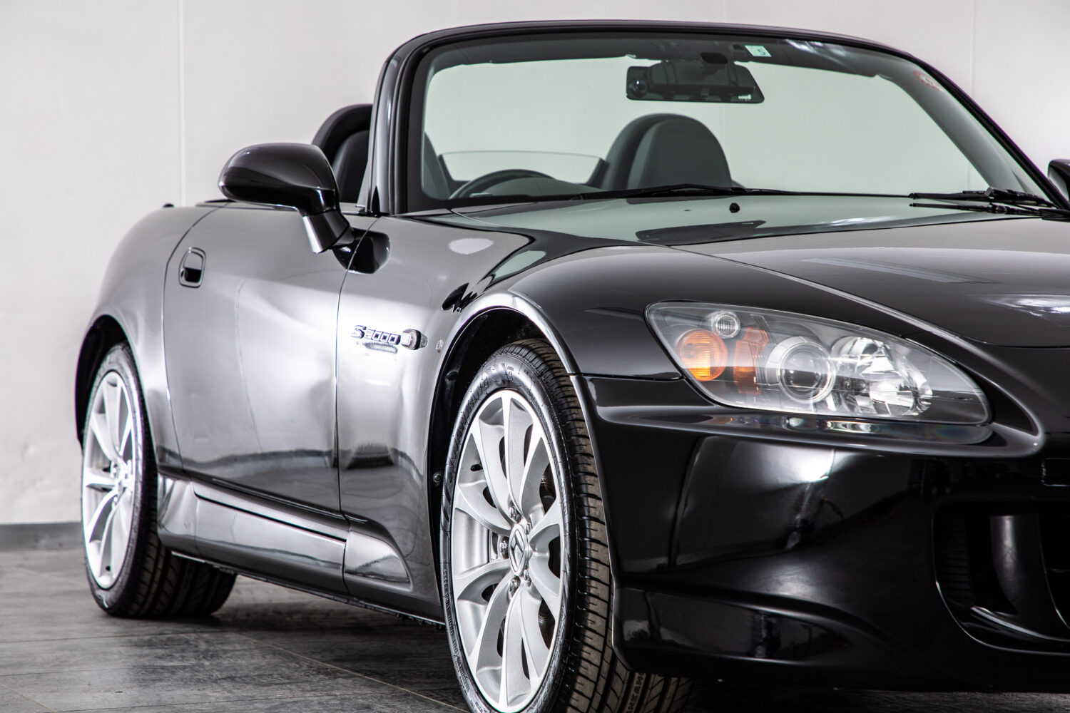 S2000