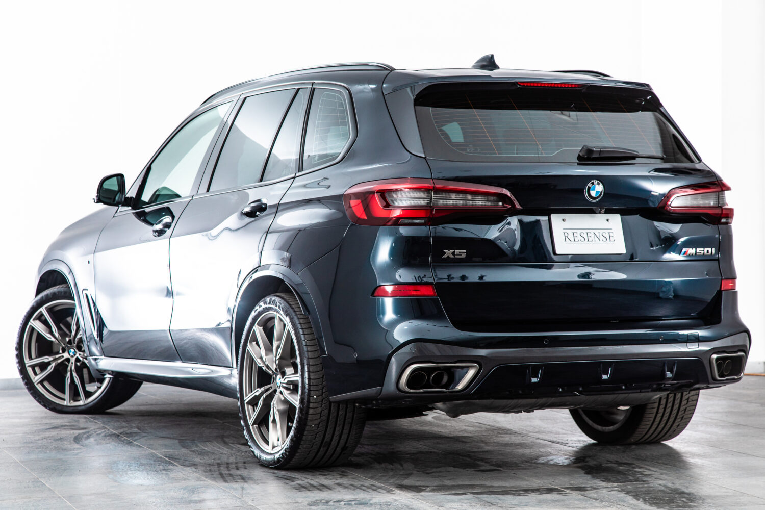 X5 M50i ドライビング ダイナミクス パッケージ 4WD　走行6700km HUD ワイヤレス充電