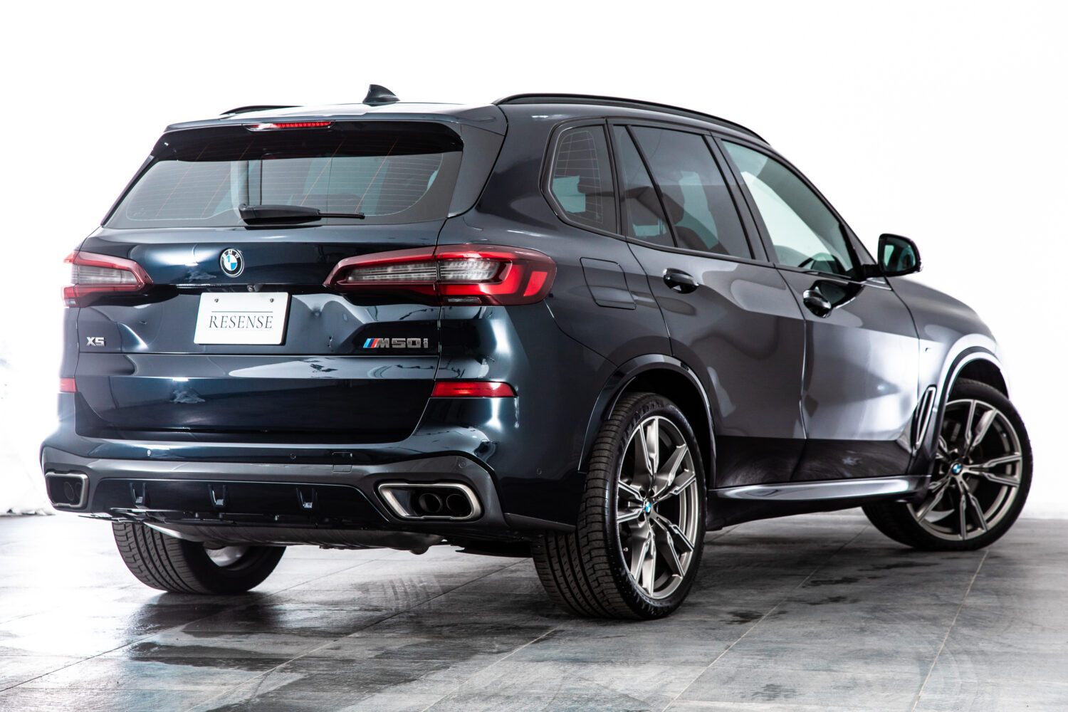 X5 M50i ドライビング ダイナミクス パッケージ 4WD　走行6700km HUD ワイヤレス充電