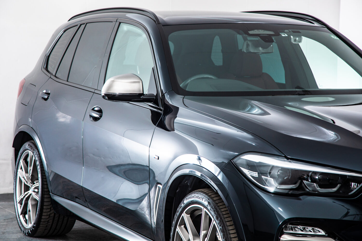 X5 M50i ドライビング ダイナミクス パッケージ 4WD　走行6700km HUD ワイヤレス充電