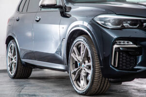 X5 M50i ドライビング ダイナミクス パッケージ 4WD　走行6700km HUD ワイヤレス充電