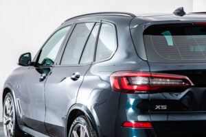 X5 M50i ドライビング ダイナミクス パッケージ 4WD　走行6700km HUD ワイヤレス充電