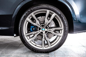 X5 M50i ドライビング ダイナミクス パッケージ 4WD　走行6700km HUD ワイヤレス充電