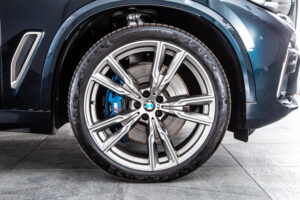 X5 M50i ドライビング ダイナミクス パッケージ 4WD　走行6700km HUD ワイヤレス充電
