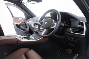 X5 M50i ドライビング ダイナミクス パッケージ 4WD　走行6700km HUD ワイヤレス充電