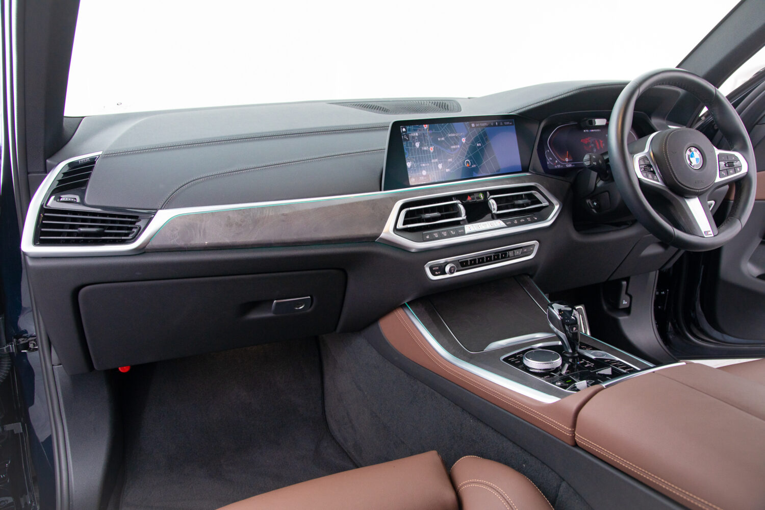 X5 M50i ドライビング ダイナミクス パッケージ 4WD　走行6700km HUD ワイヤレス充電