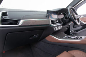X5 M50i ドライビング ダイナミクス パッケージ 4WD　走行6700km HUD ワイヤレス充電