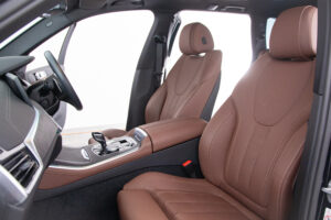 X5 M50i ドライビング ダイナミクス パッケージ 4WD　走行6700km HUD ワイヤレス充電