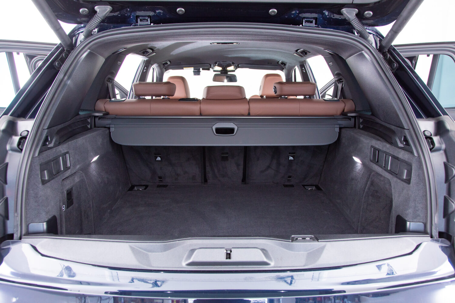X5 M50i ドライビング ダイナミクス パッケージ 4WD　走行6700km HUD ワイヤレス充電