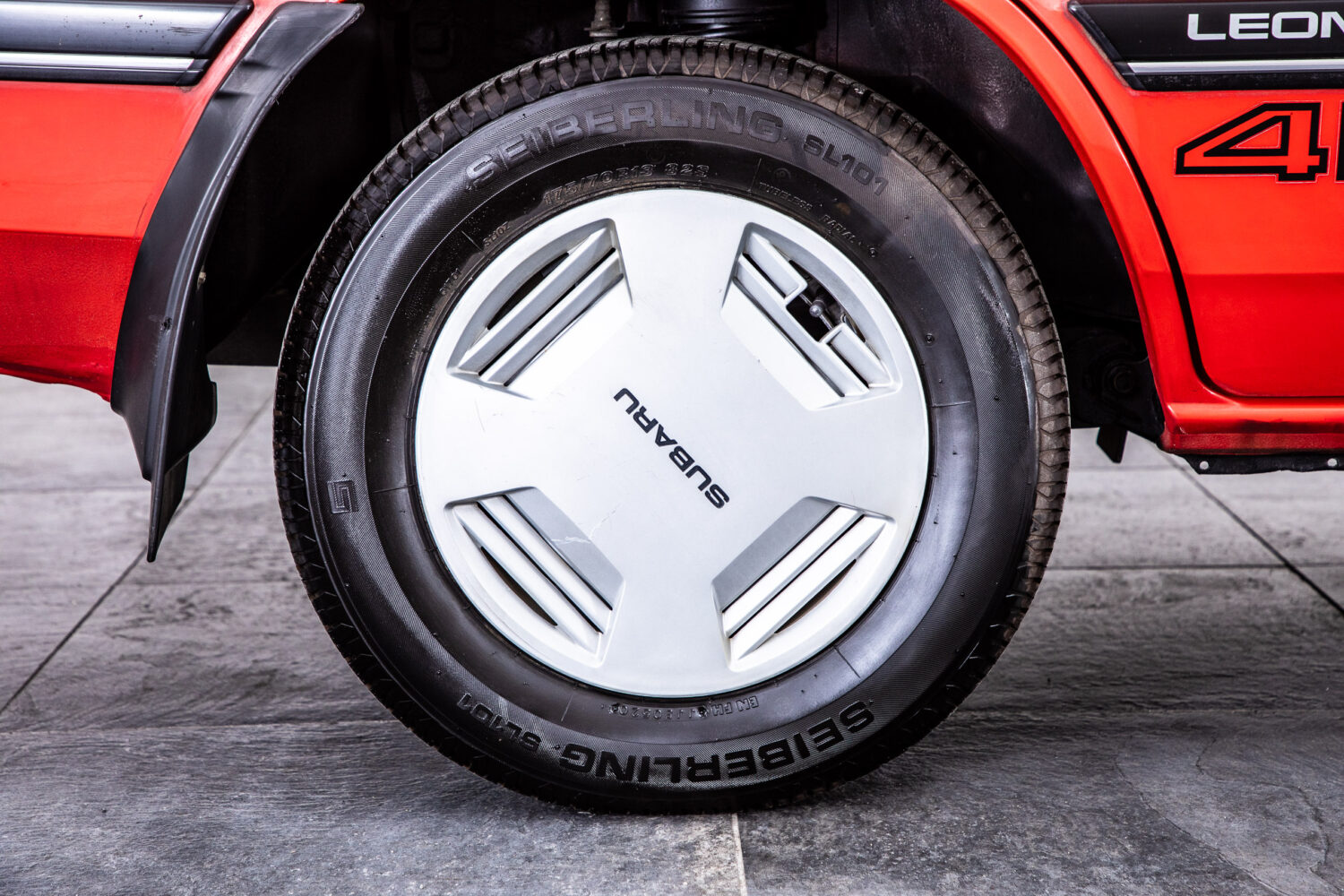 スバル レオーネ ST 4WD