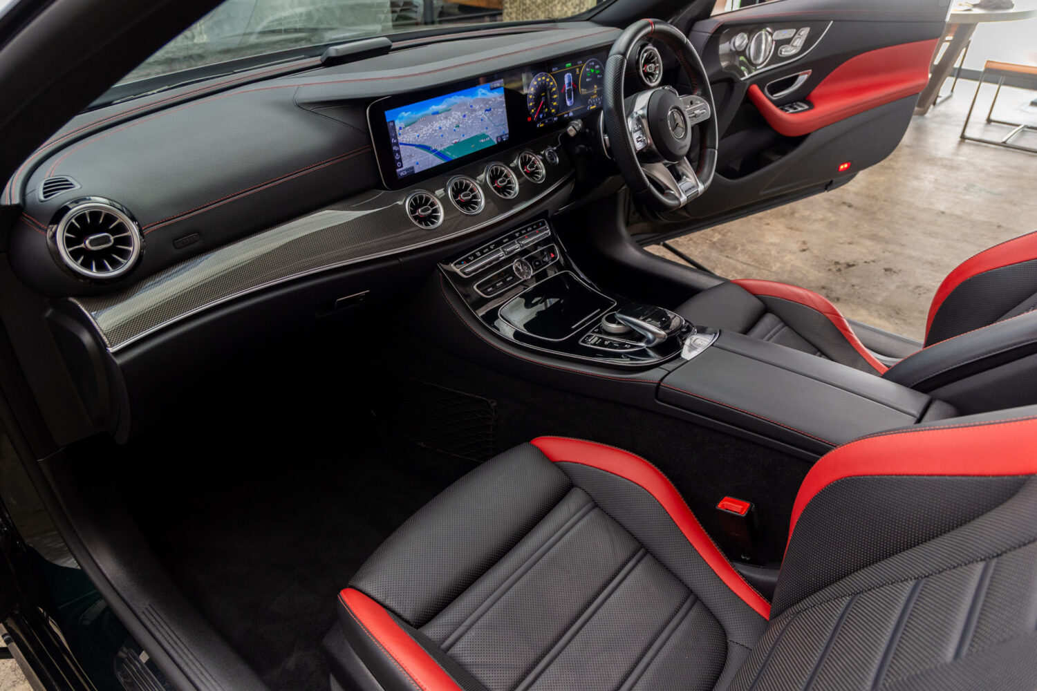 Eクラスカブリオレ  E53 4マチックプラス 4WD