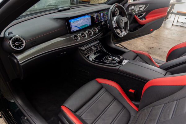 Eクラスカブリオレ E53 4マチックプラス 4WD