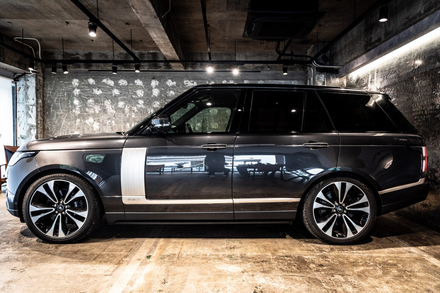 レンジローバー フィフティー(525PS) 4WD