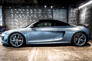 R8スパイダー GT 4WD 左H