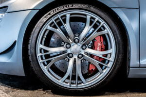 R8スパイダー GT 4WD 左H