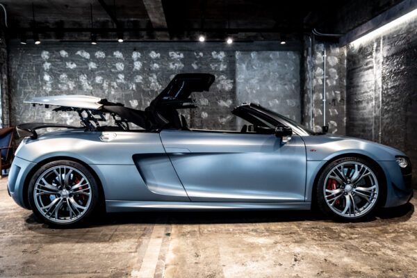 R8スパイダー GT 4WD 左H