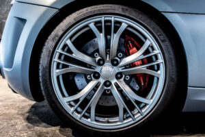 R8スパイダー GT 4WD 左H