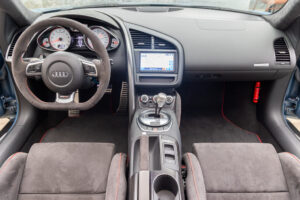 R8スパイダー GT 4WD 左H