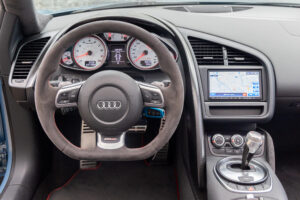 R8スパイダー GT 4WD 左H
