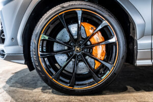 ウルス グラファイトカプセル 4WD 左H