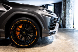ウルス グラファイトカプセル 4WD 左H