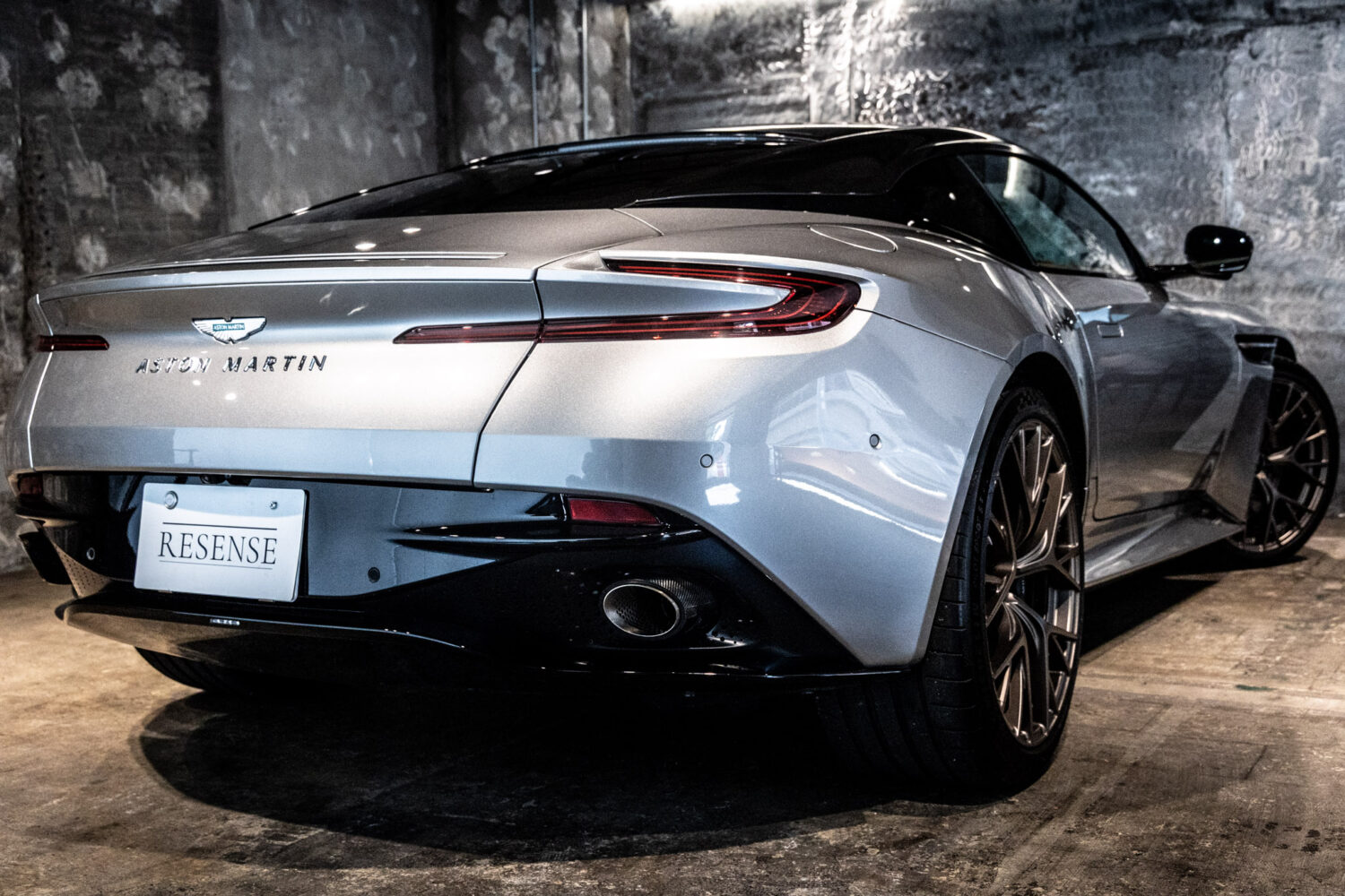 DB12 4.0
