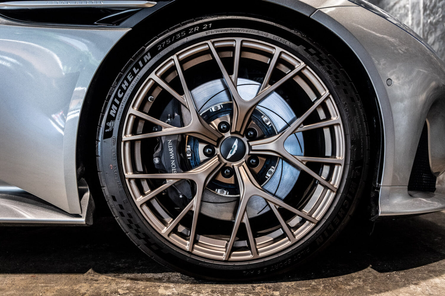 DB12 4.0