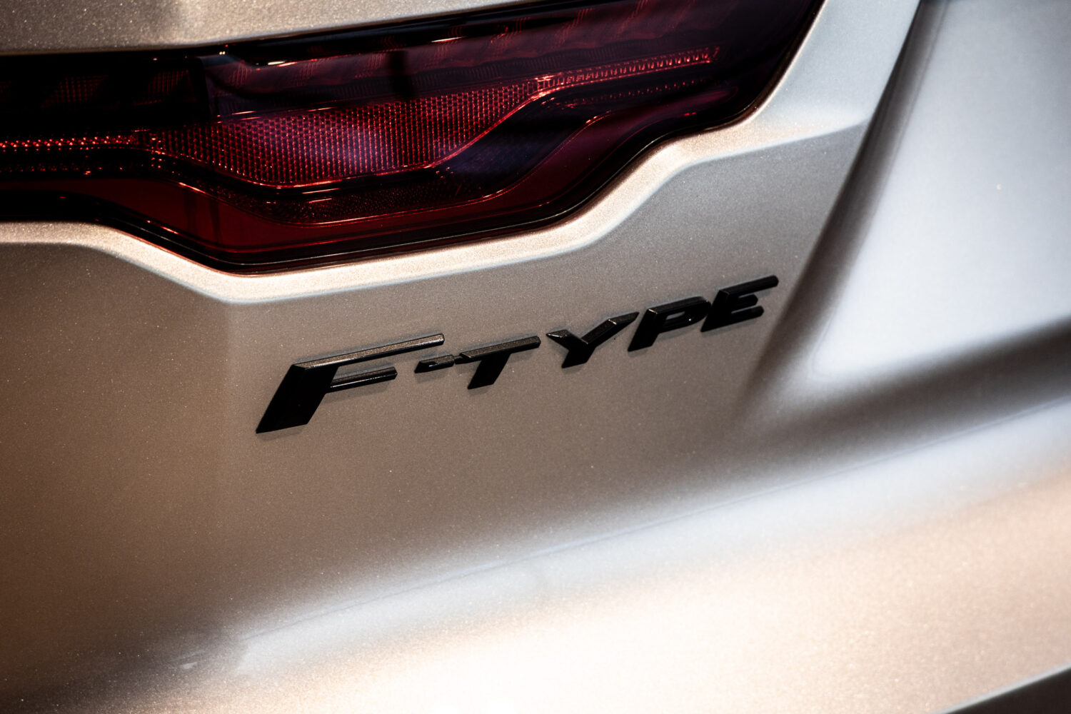 Fタイプクーペ Rダイナミック 5.0L P450