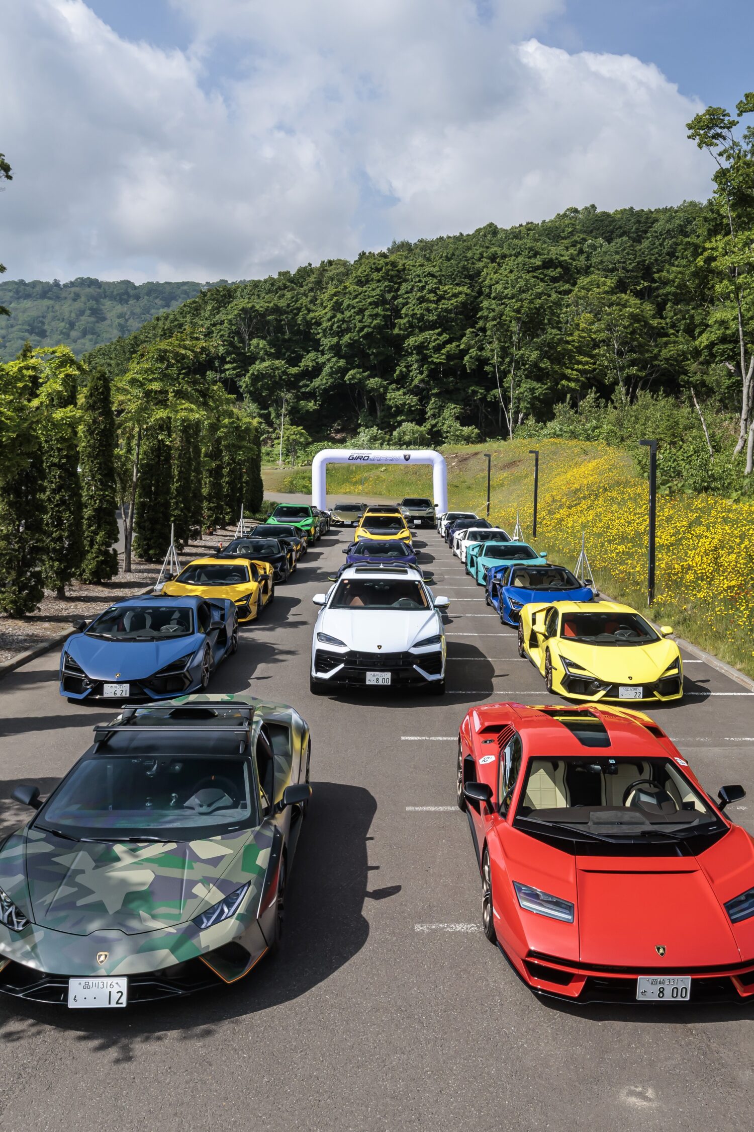 スーパースポーツカーにおいて完全なハイブリッド化を実現した世界初の自動車ブランドとして、ランボルギーニは新たな業界の基準を打ち立て続けている。