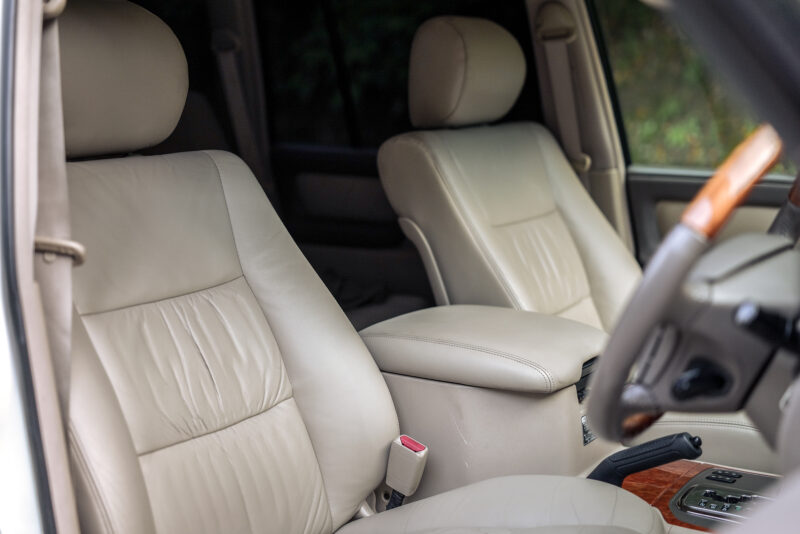 トヨタ・ランドクルーザー100（2003）現代ランクルの原点