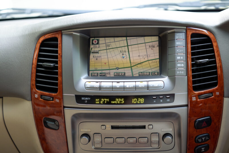 トヨタ・ランドクルーザー100（2003）現代ランクルの原点