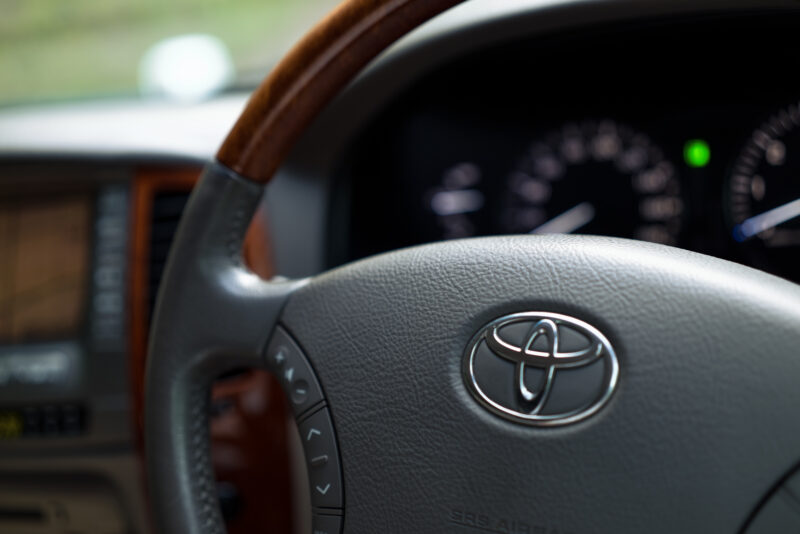 トヨタ・ランドクルーザー100（2003）現代ランクルの原点