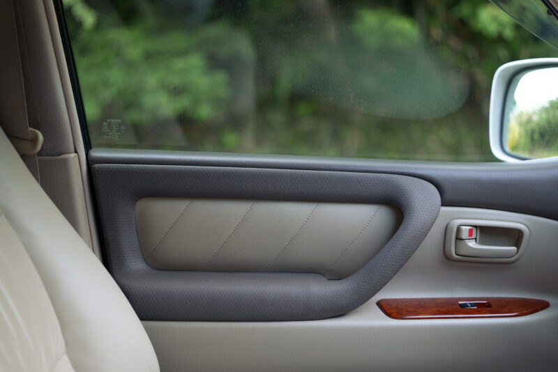 トヨタ・ランドクルーザー100（2003）現代ランクルの原点