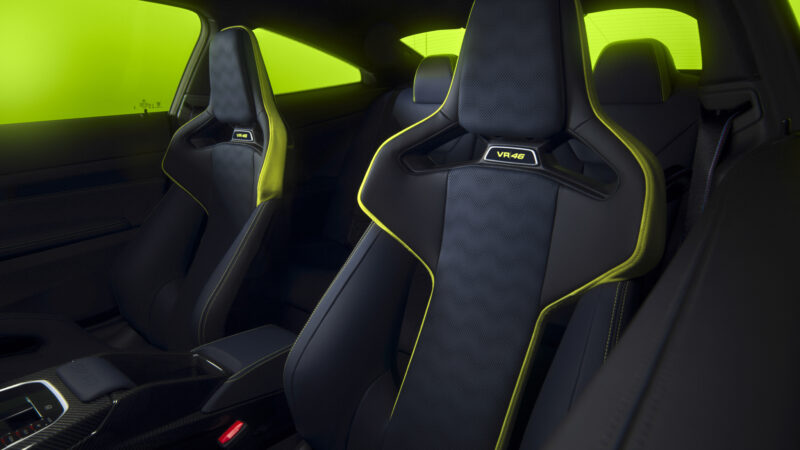 日本国内2台限定　BMW M4 CS VR46　ヴァレンティノ・ロッシとのコラボ