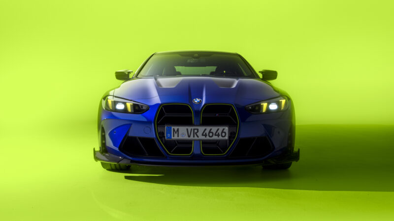 日本国内2台限定　BMW M4 CS VR46　ヴァレンティノ・ロッシとのコラボ